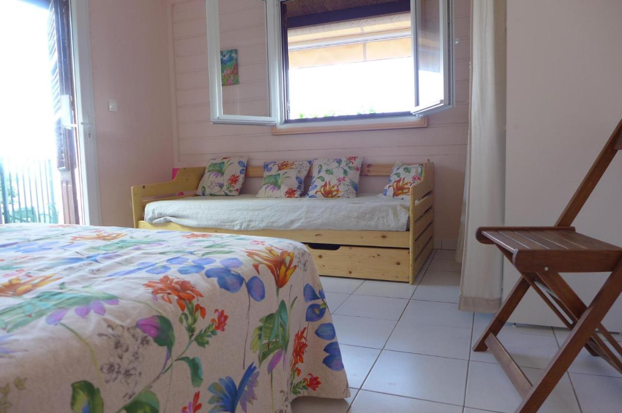 Rose Phoenix Rez-De-Jardin Piscine Et Vue Mer Les Anses-d'Arlets Εξωτερικό φωτογραφία